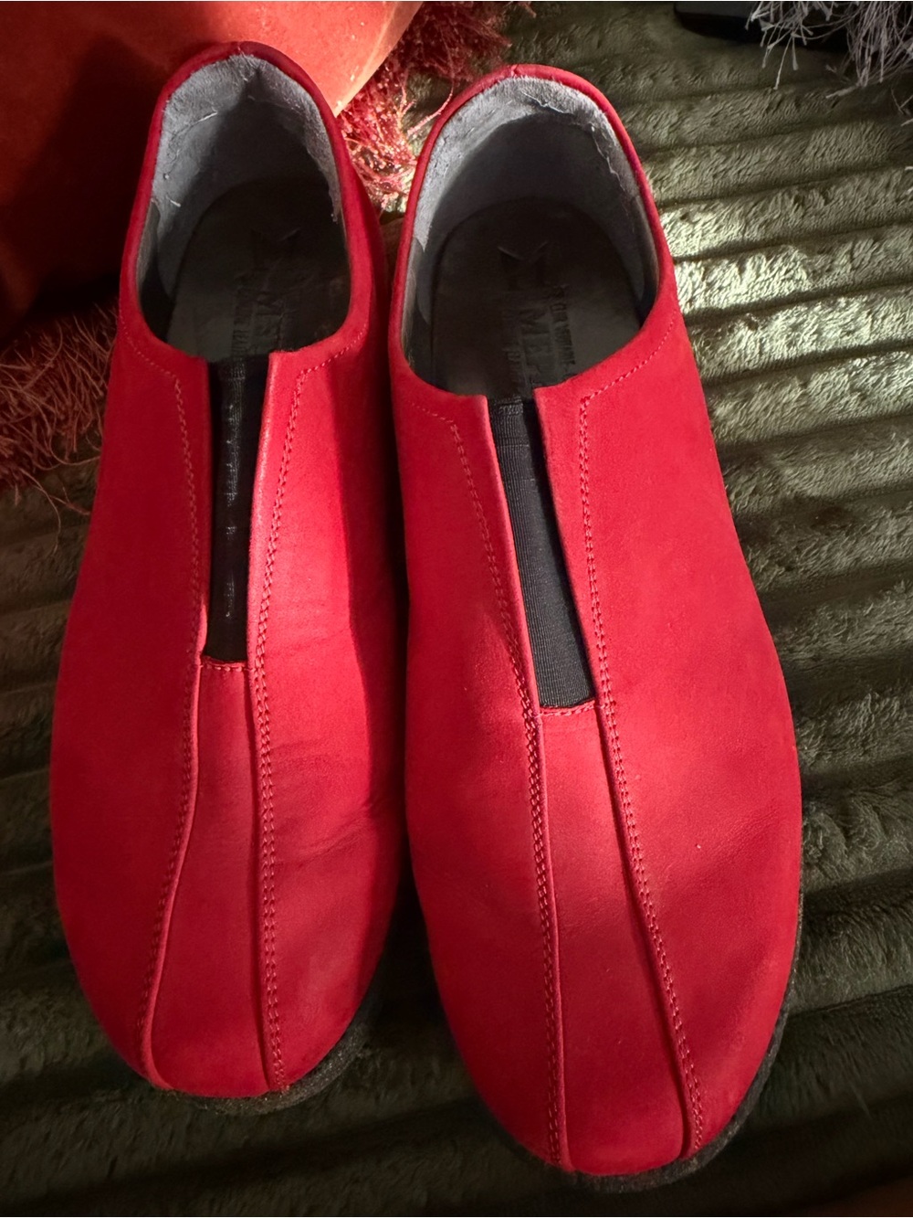 Mephisto Women’s Red Slip-On Flats Round Toe Solid Logo Accents Size 8 EU 38